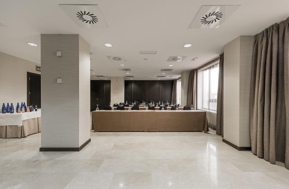 เอนเอ็ช วาลลาโดลิด บาลาโก Hotel บายาโดลิด ภายนอก รูปภาพ