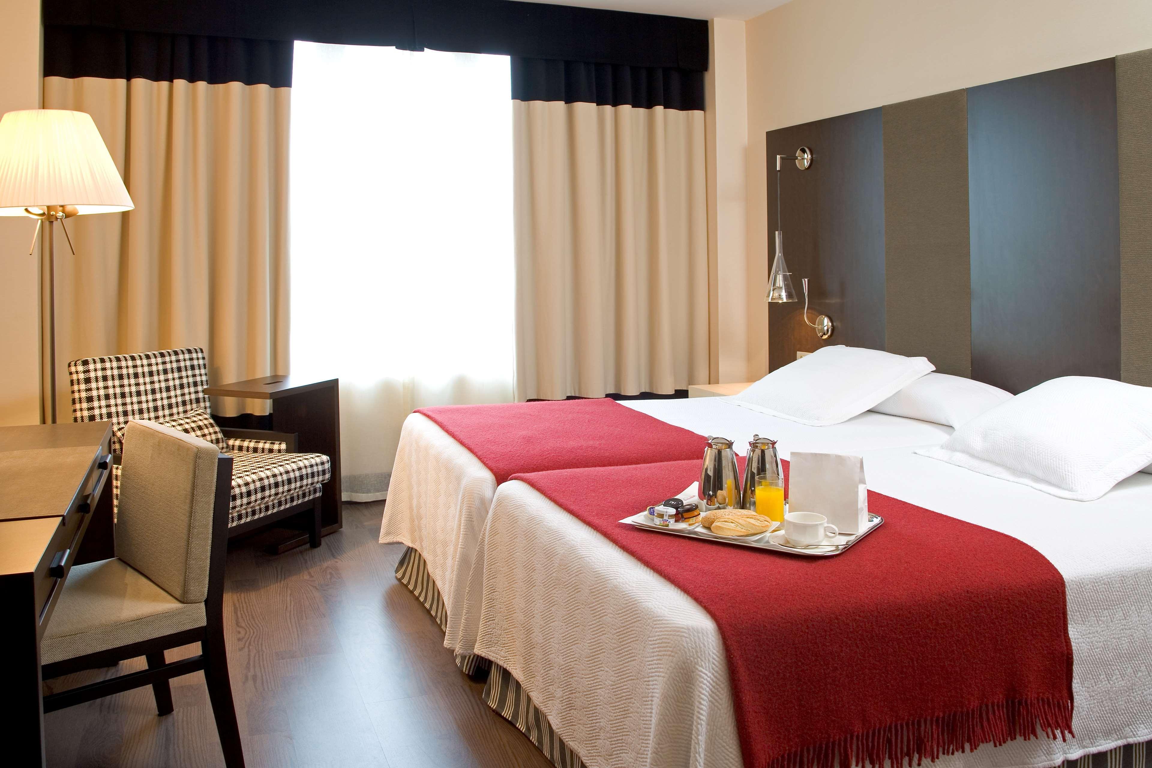 เอนเอ็ช วาลลาโดลิด บาลาโก Hotel บายาโดลิด ภายนอก รูปภาพ