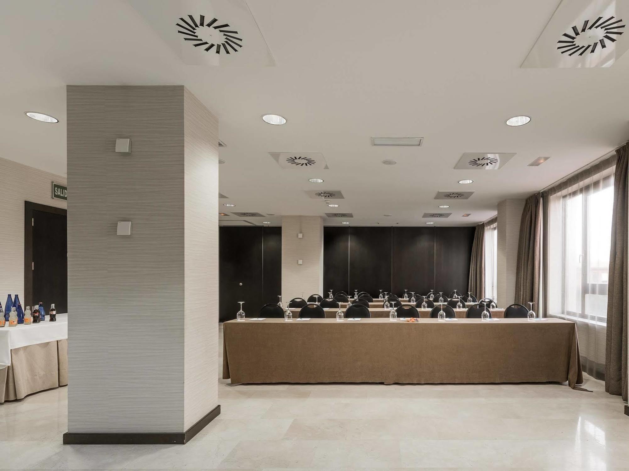 เอนเอ็ช วาลลาโดลิด บาลาโก Hotel บายาโดลิด ภายนอก รูปภาพ