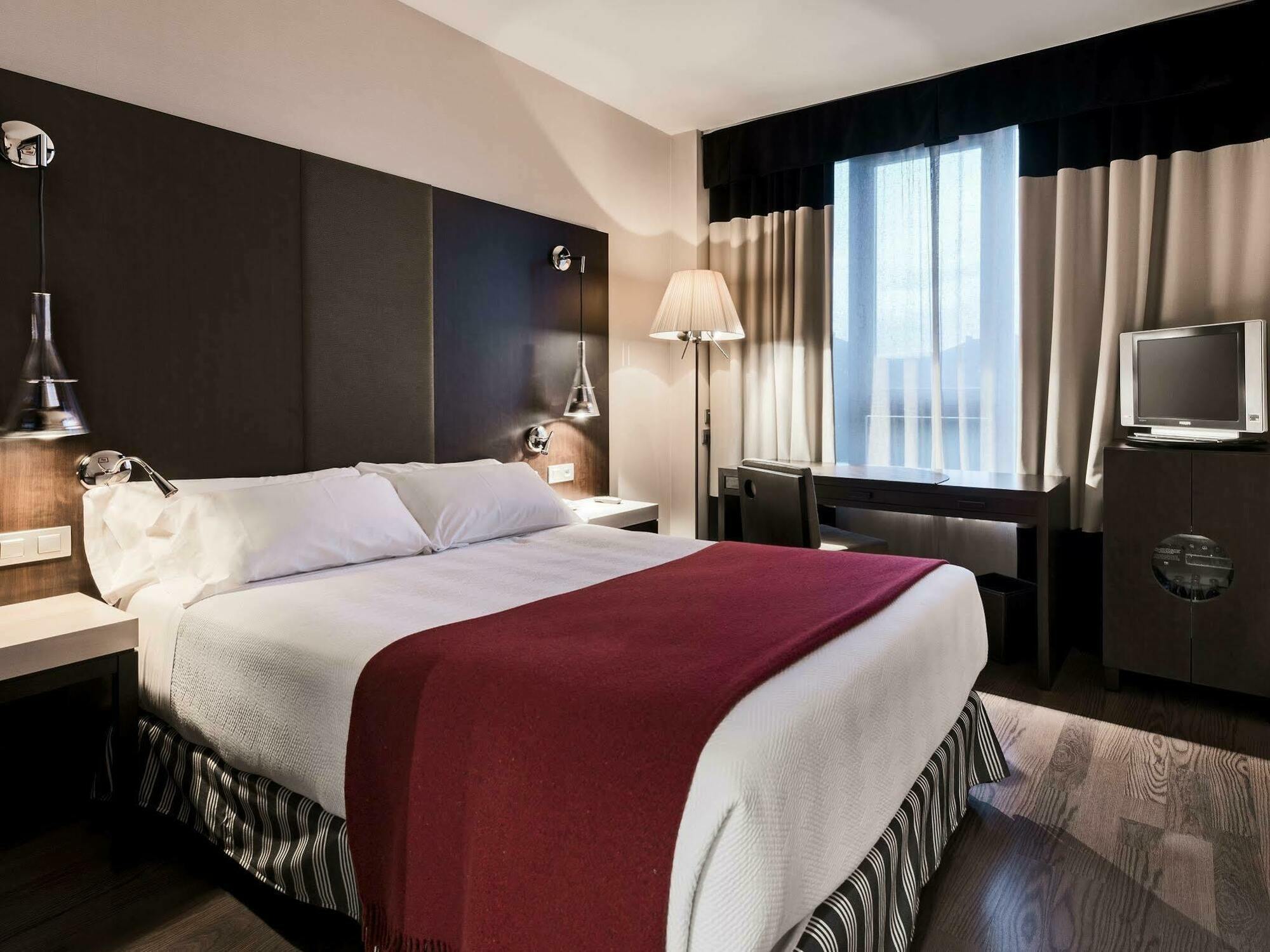 เอนเอ็ช วาลลาโดลิด บาลาโก Hotel บายาโดลิด ภายนอก รูปภาพ